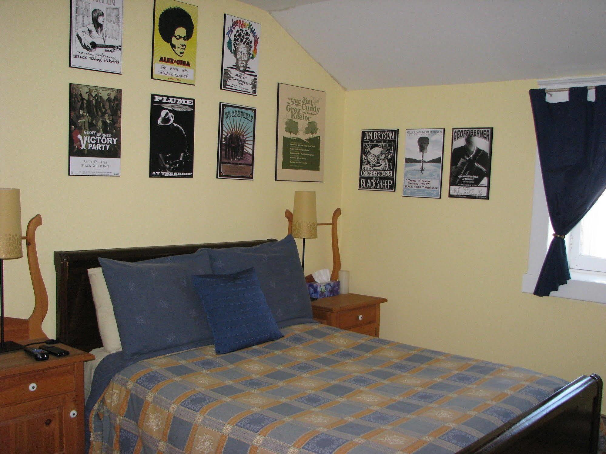 Auberge De Mon Petit Chum B&B Wakefield Bagian luar foto